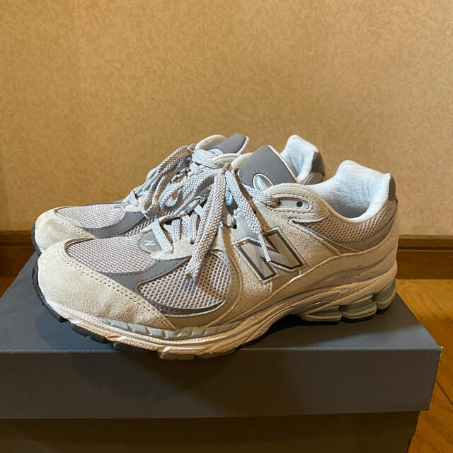 New Balance(ニューバランス)のニューバランス ml2002r グレー メンズの靴/シューズ(スニーカー)の商品写真