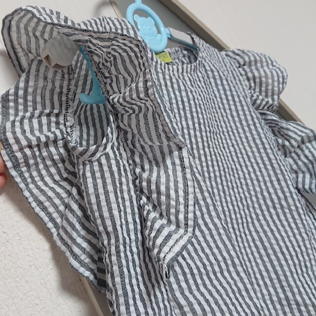 ストライプ フリルトップス キッズ/ベビー/マタニティのキッズ服女の子用(90cm~)(Tシャツ/カットソー)の商品写真