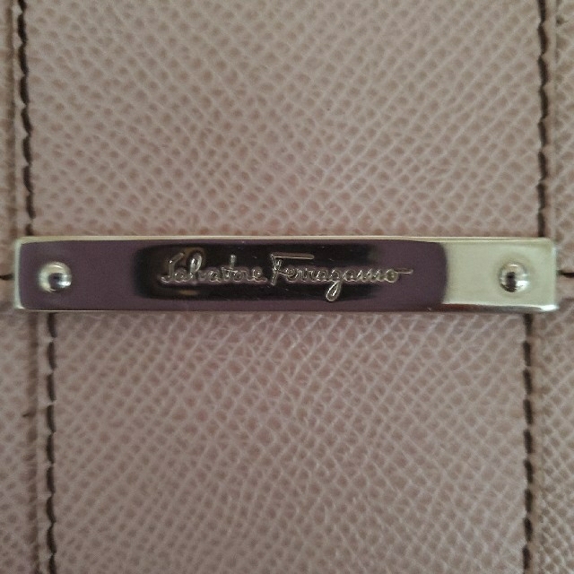 Ferragamo二つ折り財布 レディースのファッション小物(財布)の商品写真