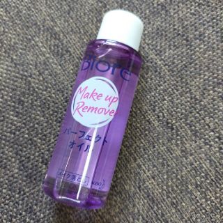 カオウ(花王)の専用  ビオレ メイク落とし パーフェクトオイル ミニ 50ml 50ml(クレンジング/メイク落とし)