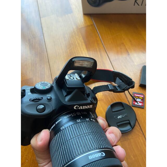Canon(キヤノン)のCanon EOS KISS X7 SDカード32GBつき スマホ/家電/カメラのカメラ(デジタル一眼)の商品写真