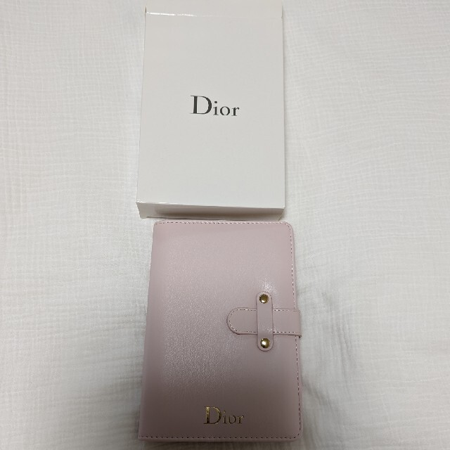 Dior(ディオール)のディオール　ノベルティ　手帳 インテリア/住まい/日用品の文房具(ノート/メモ帳/ふせん)の商品写真