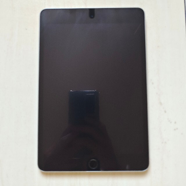 iPad mini 4 128GB WiFiモデル スペースグレー Apple