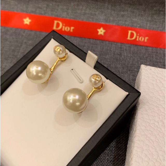 ほぼ未使用!ディオール 人気ピアス 美品 fexon.hu