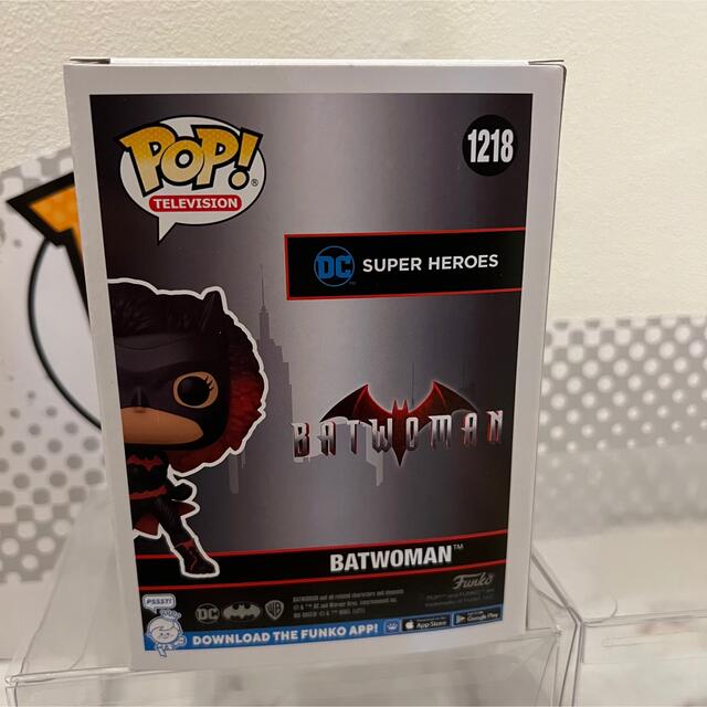 DC(ディーシー)のレアFUNKO POP!  バットマン　バットウーマン　限定版 エンタメ/ホビーのフィギュア(アメコミ)の商品写真