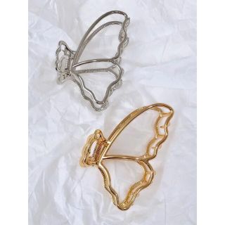 バブルス(Bubbles)の【新品・未使用】韓国ファッション メタルバタフライヘアクリップ(バレッタ/ヘアクリップ)