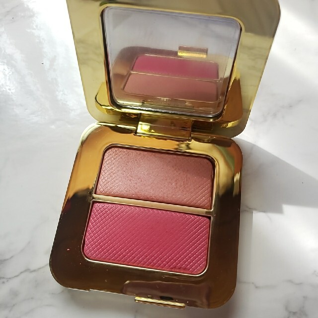 TOM FORD(トムフォード)のトムフォード パウダーチーク コスメ/美容のベースメイク/化粧品(チーク)の商品写真