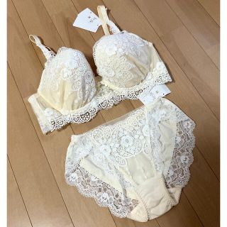 ワコール最高級❣️トレフル ブラ&ショーツ E80 M www.cleanlineapp.com