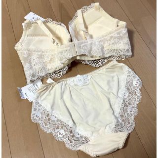 ワコール最高級❣️トレフル ブラ&ショーツ E80 M www.cleanlineapp.com