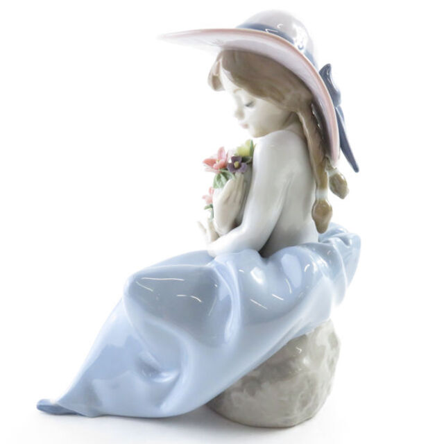 【海】【極美品】リアドロ 『花の香りに包まれて』5862 フィギュリン 陶器人形