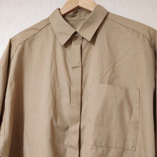 GU(ジーユー)のGU オーバーサイズチュニックシャツ XLサイズ レディースのトップス(シャツ/ブラウス(長袖/七分))の商品写真