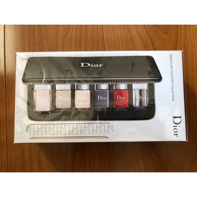 Dior(ディオール)のDior  ディオール　マニキュアセット　ポリッシュセット　ケース付き コスメ/美容のネイル(マニキュア)の商品写真
