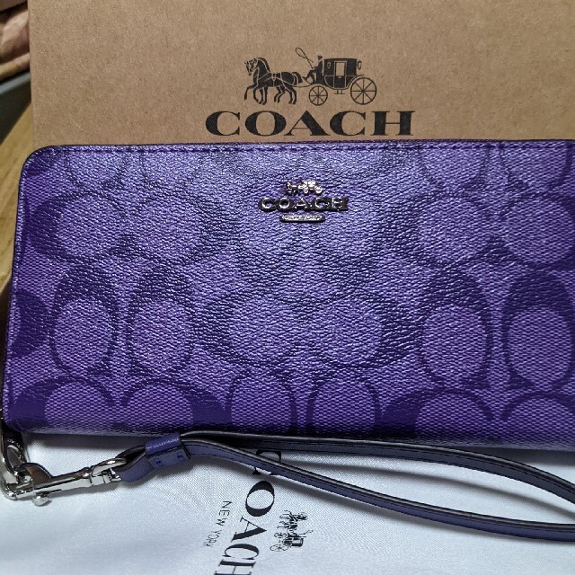 財布COACH  最新作長財布　シグネチャー　紫