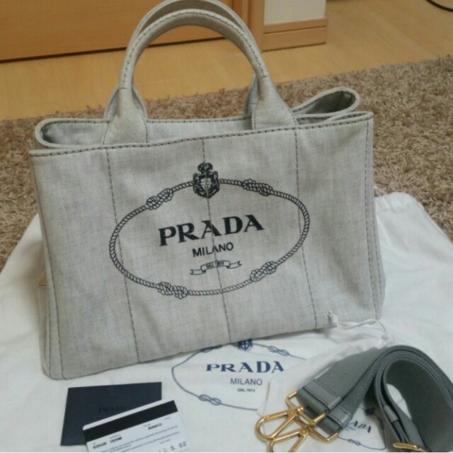 爆売りセール開催中！】 PRADA 美品 ３回使用 - PRADA カナパ プラダ M ...