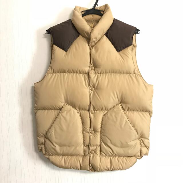 Rocky Mountain Featherbed(ロッキーマウンテンフェザーベッド)の最終値下げ Rocky Mountain FeatherBed ダウンベスト メンズのジャケット/アウター(ダウンベスト)の商品写真