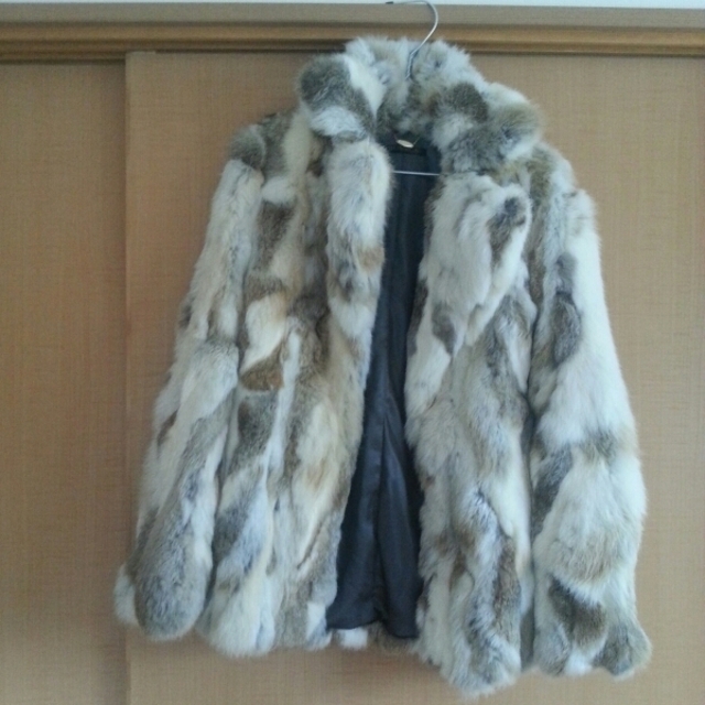 BUVRUS(バブラス)の再値下げ リアルラビットファー  レディースのジャケット/アウター(毛皮/ファーコート)の商品写真