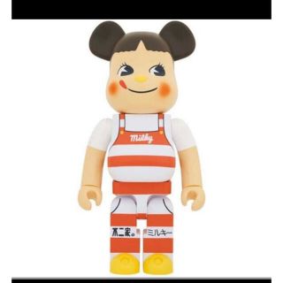 BE@RBRICK ペコちゃん ミルキー三角帽子デザイン 1000％エンタメ/ホビー