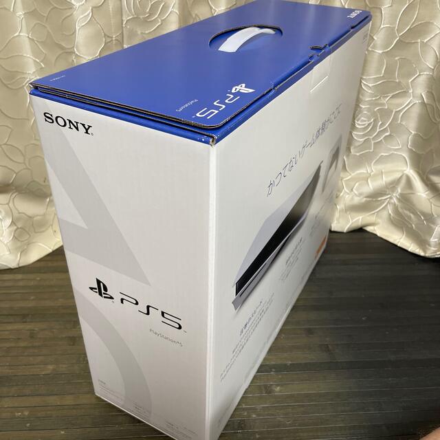 PlayStation(プレイステーション)の【新品未開封】PlayStation5  本体　CFI-1100A01 エンタメ/ホビーのゲームソフト/ゲーム機本体(家庭用ゲーム機本体)の商品写真