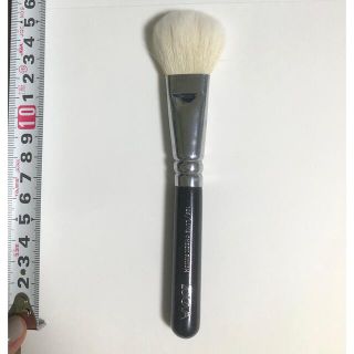 セフォラ(Sephora)のzoeva 126 luxe cheek finish brush(チーク/フェイスブラシ)