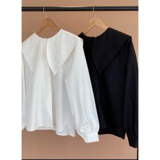 トゥデイフル(TODAYFUL)のbig color v blouse / black(シャツ/ブラウス(長袖/七分))