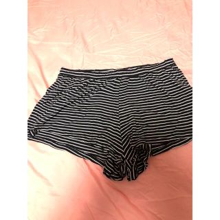 エイチアンドエム(H&M)のショートパンツ ブラウン シンプル ベーシック 無地　秋物　春物　レディース(ショートパンツ)