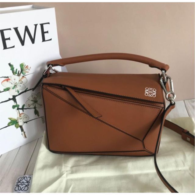 2022?新作】 LOEWE - 未使用に近い✨ パズルバッグ ショルダーバッグ ...