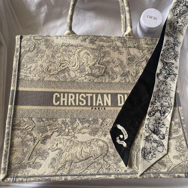 Dior - Christian Dior ブックトート ミッツァ スカーフの通販 by vencelacksa's shop｜ディオールならラクマ