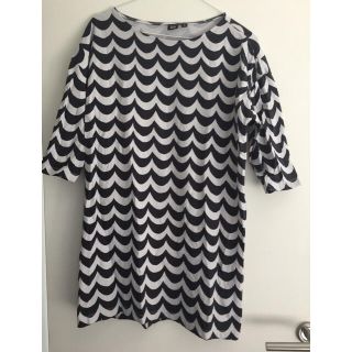 マリメッコ(marimekko)のユニクロxマリメッコ＊五分袖ロング丈Ｔシャツ(Tシャツ(半袖/袖なし))