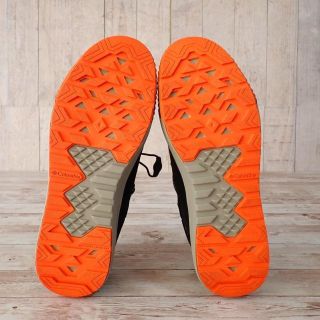 美品 コロンビア ヘイスタックロック ウォータープルーフオムニヒート