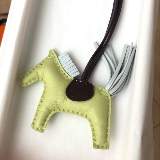 Hermes - HERMESエルメス ロデオチャーム PM Z刻印 新品同様!定価以下