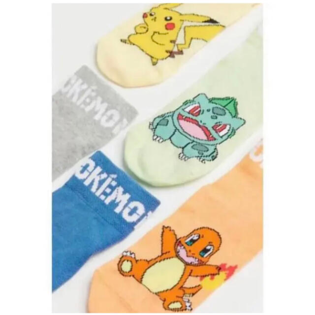 H&M(エイチアンドエム)の未使用h&mポケモン靴下5足セット16〜18cmピカチュウヒトガゲイーブイ キッズ/ベビー/マタニティのこども用ファッション小物(靴下/タイツ)の商品写真