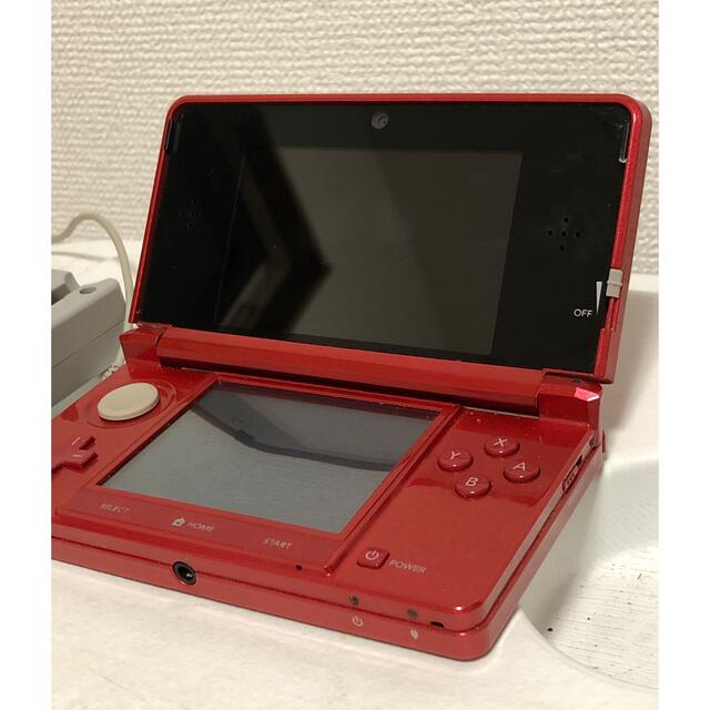 ニンテンドー3DS(ニンテンドー3DS)のニンテンドー3DS 本体 メタリックレッド　中古 エンタメ/ホビーのゲームソフト/ゲーム機本体(携帯用ゲーム機本体)の商品写真