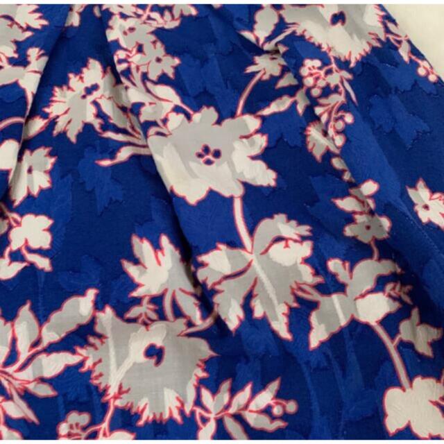 UNITED ARROWS(ユナイテッドアローズ)のユナイテッドアローズ　ジャカード　花柄　フレアスカート　青 レディースのスカート(ロングスカート)の商品写真