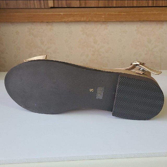 ゴールド　リボンシューズ　S レディースの靴/シューズ(バレエシューズ)の商品写真