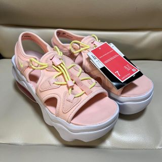 ナイキ(NIKE)のエアマックスココ　ピンク(サンダル)