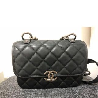 シャネル(CHANEL)のシャネル　ショルダーバッグ(ショルダーバッグ)