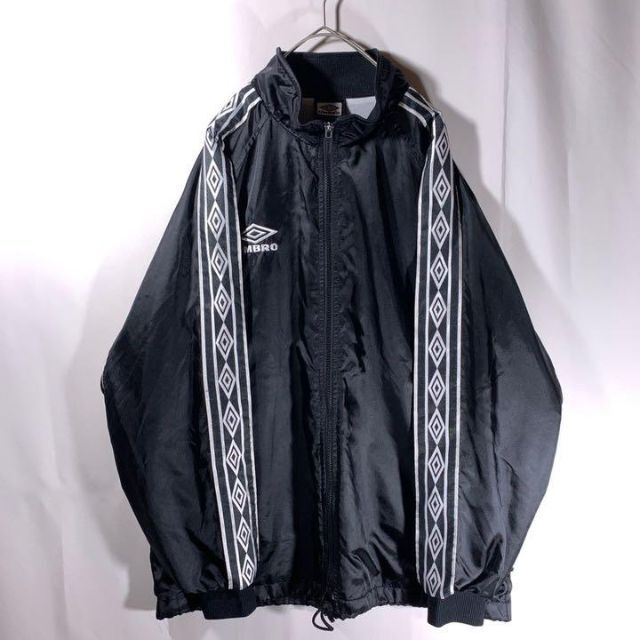 90s umbro ナイロン トラックジャケット 黒 L ロゴテープ デサント製