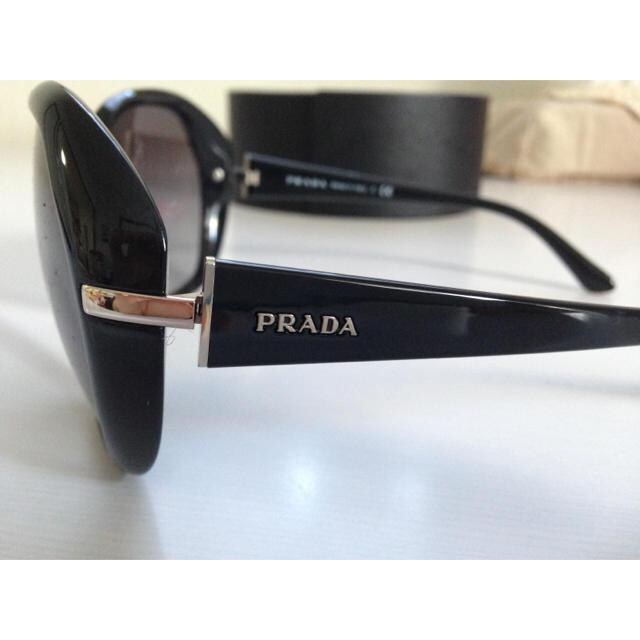 PRADA(プラダ)の上品☆PRADAサングラス☆最終値下げ！ レディースのファッション小物(サングラス/メガネ)の商品写真