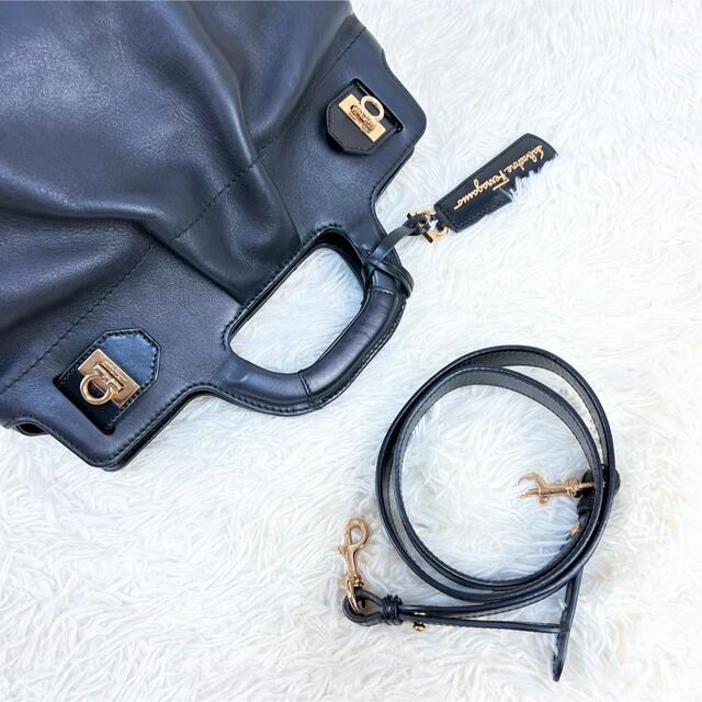 希少/美品♡フェラガモ ショルダーバッグ 2way フローレンス