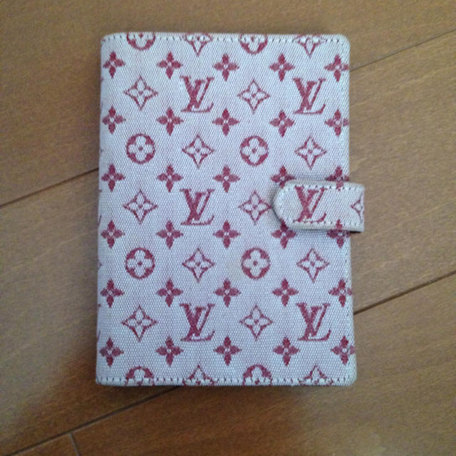 LOUIS VUITTON(ルイヴィトン)のヴィトン♡手帳 レディースのファッション小物(名刺入れ/定期入れ)の商品写真