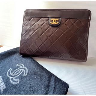 CHANEL - 激レア 美品 シャネル クラッチバックの通販|ラクマ 買いクーポン 最終値下げ 激レア 美品 CHANEL シャネル クラッチバッグ クラッチバッグ