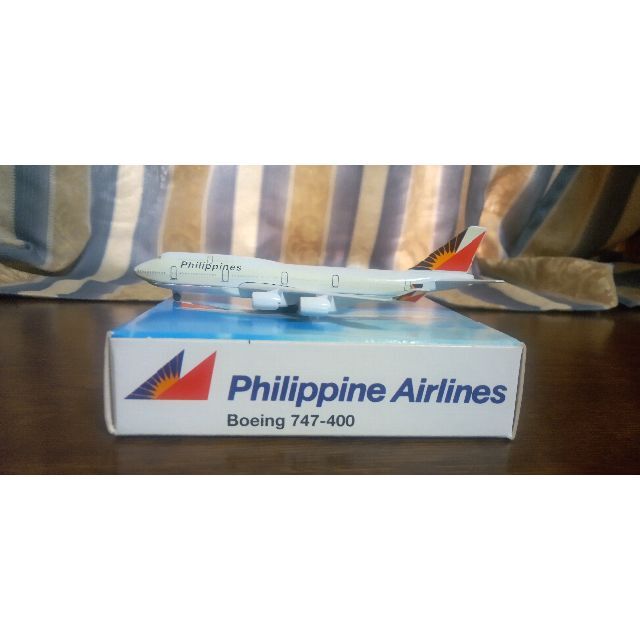 Schabak1／600フィリピン航空B747-400 エンタメ/ホビーのおもちゃ/ぬいぐるみ(模型/プラモデル)の商品写真