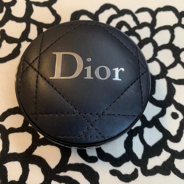 Dior(ディオール)のDiorクッションファンデーションケース コスメ/美容のベースメイク/化粧品(ファンデーション)の商品写真