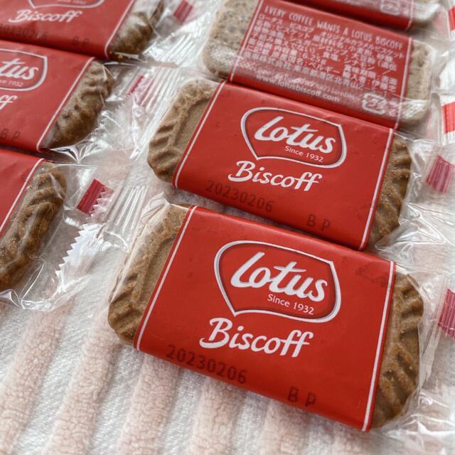 LOTUS(ロータス)のロータス　カラメルビスケット　10枚 食品/飲料/酒の食品(菓子/デザート)の商品写真