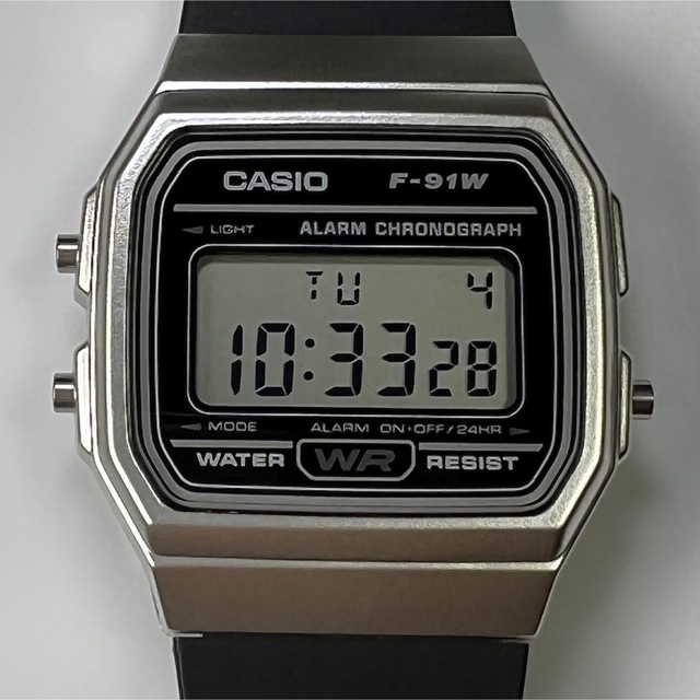 CASIO(カシオ)の新品 CASIO F-91W シルバー カシオスタンダード クォーツ メンズの時計(腕時計(デジタル))の商品写真