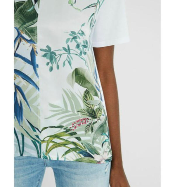 DESIGUAL(デシグアル)の新品✨タグ付き♪デシグアル　定価10,900円　Tシャツ　Sサイズ　大特価‼️ レディースのトップス(Tシャツ(半袖/袖なし))の商品写真