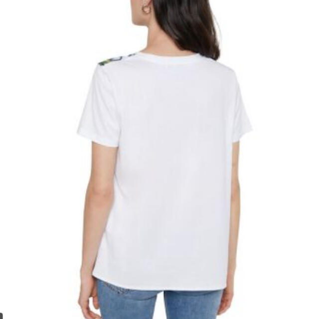 DESIGUAL(デシグアル)の新品✨タグ付き♪デシグアル　定価10,900円　Tシャツ　Sサイズ　大特価‼️ レディースのトップス(Tシャツ(半袖/袖なし))の商品写真