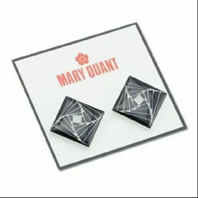 MARY QUANT(マリークワント)のMQ リバイバルジオメトリックパターン スパイラルピアス  ブラックＸホワイト レディースのアクセサリー(ピアス)の商品写真