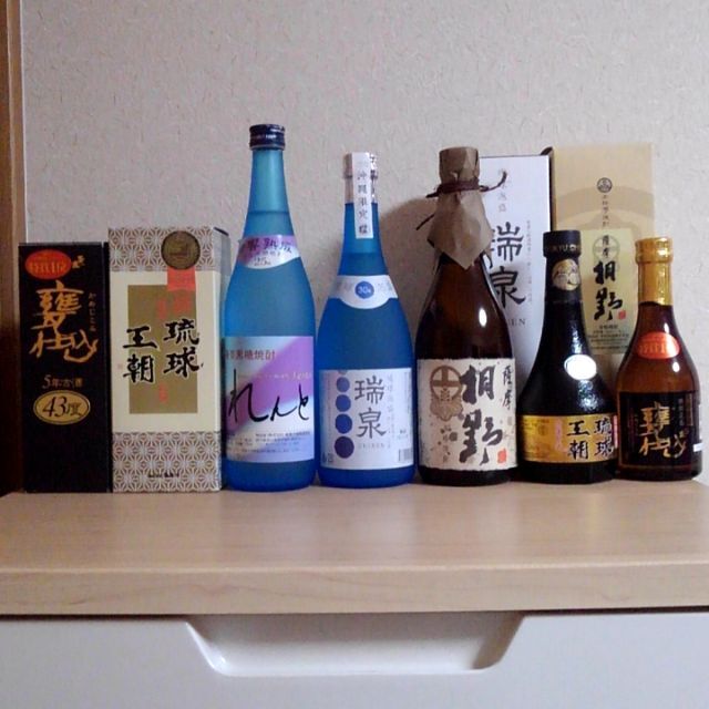 泡盛：甕仕込5年古酒、琉球王朝、沖縄限定瑞泉＆芋焼酎 薩摩桐野等 未開栓 CA1 食品/飲料/酒の酒(焼酎)の商品写真