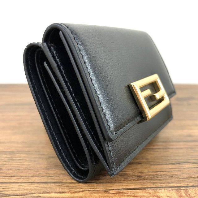 FENDI(フェンディ)の未使用品 FENDI 三つ折り財布 8M0395 ブラック 374 レディースのファッション小物(財布)の商品写真